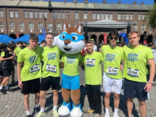 Jótékonysági futáson a Pollák